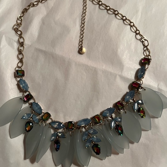 NWOT leaf necklace blue/grey - Picture 2 of 5